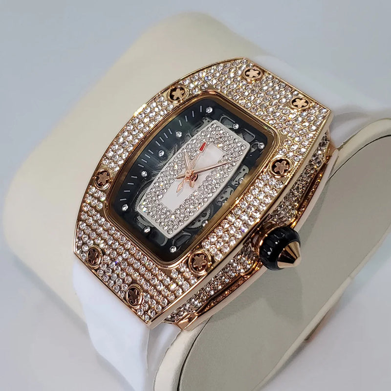 Relógio de diamante de luxo para mulheres Elegante Tonneau Design Original Relógios Moda Ice Out Sport Pulseira de borracha à prova d'água Mille Clock